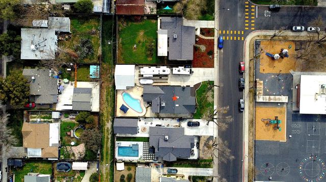 204 N Santa Ana Ave, Modesto, CA 95354