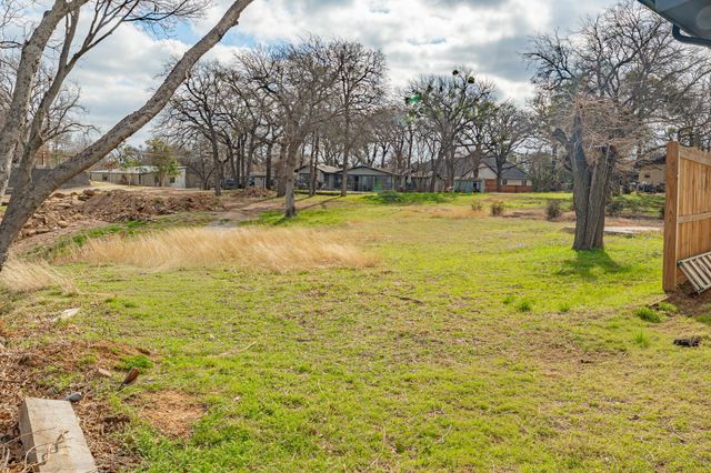 8255 Eagle Mountain Circle, Fort Worth, TX 76135