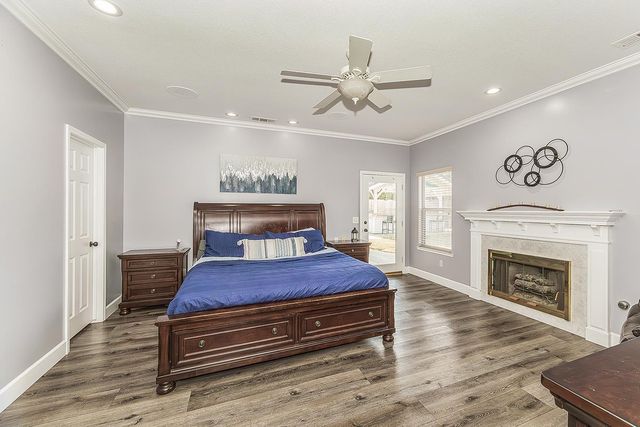 2409 SE Cottonwood Circle, Visalia, CA 93277