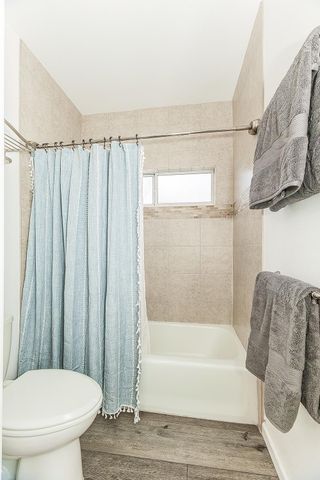 2409 SE Cottonwood Circle, Visalia, CA 93277