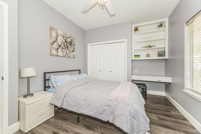 2409 SE Cottonwood Circle, Visalia, CA 93277