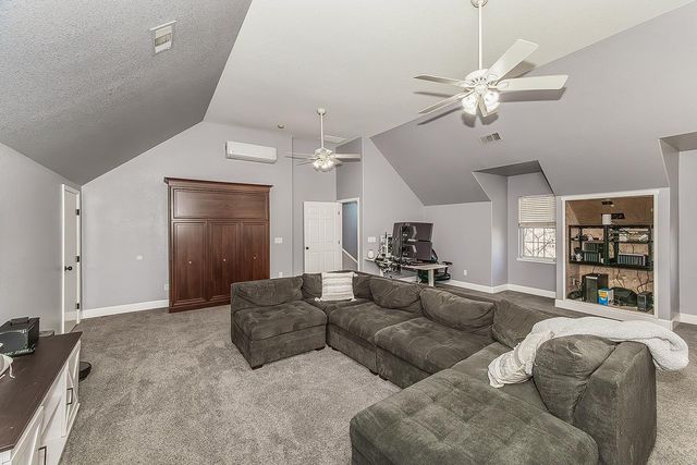 2409 SE Cottonwood Circle, Visalia, CA 93277