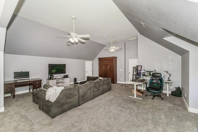 2409 SE Cottonwood Circle, Visalia, CA 93277