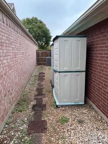 2316 Clermont Lane, Denton, TX 76205