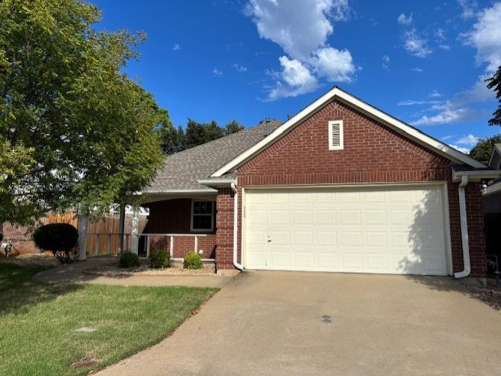 2316 Clermont Lane, Denton, TX 76205