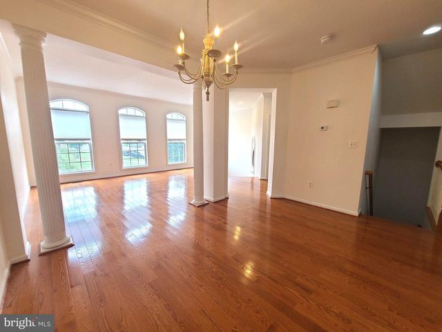 13586 CEDAR RUN LN, Herndon, VA 20171