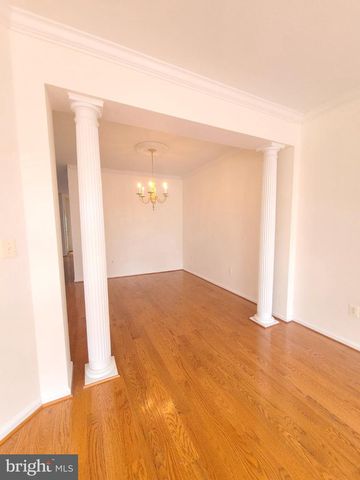13586 CEDAR RUN LN, Herndon, VA 20171