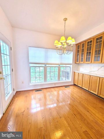 13586 CEDAR RUN LN, Herndon, VA 20171