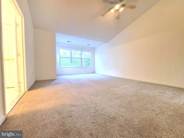 13586 CEDAR RUN LN, Herndon, VA 20171