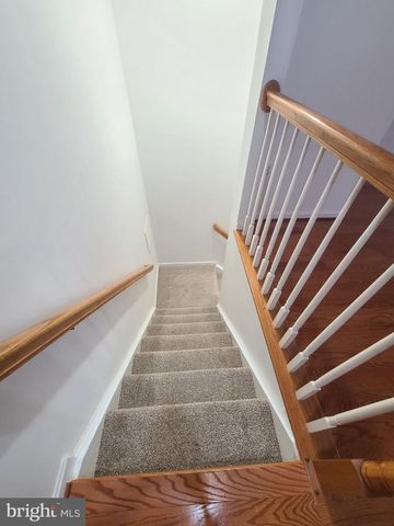 13586 CEDAR RUN LN, Herndon, VA 20171
