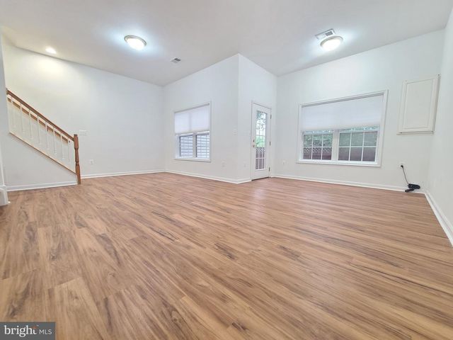 13586 CEDAR RUN LN, Herndon, VA 20171