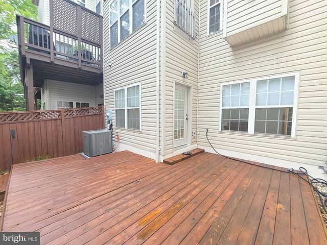 13586 CEDAR RUN LN, Herndon, VA 20171