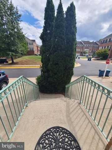 13586 CEDAR RUN LN, Herndon, VA 20171