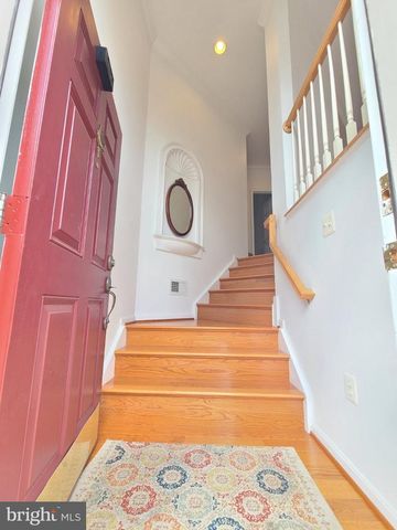13586 CEDAR RUN LN, Herndon, VA 20171