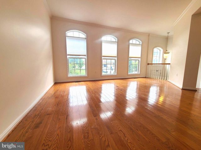 13586 CEDAR RUN LN, Herndon, VA 20171