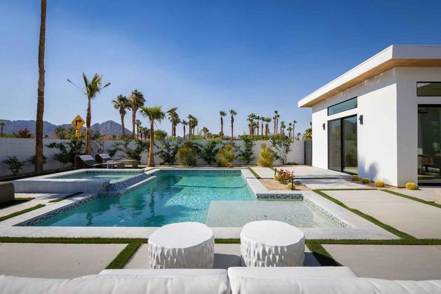 51310 Calle Tamazula, La Quinta, CA 92253