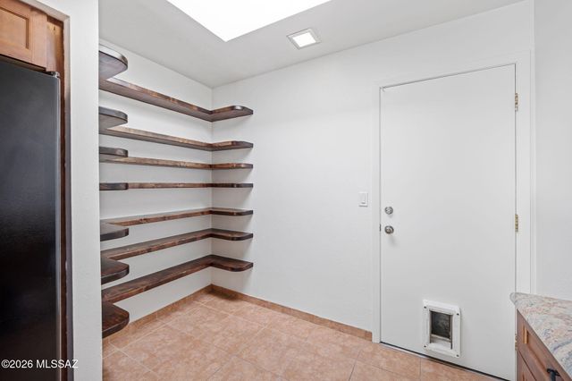 5625 N Camino De La Noche, Tucson, AZ 85718