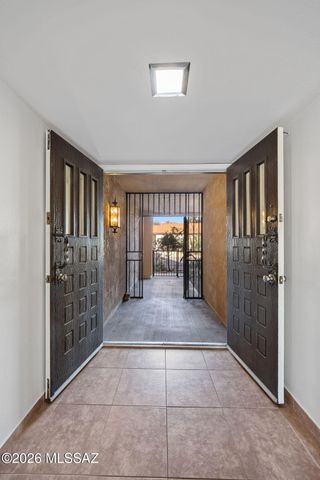 5625 N Camino De La Noche, Tucson, AZ 85718