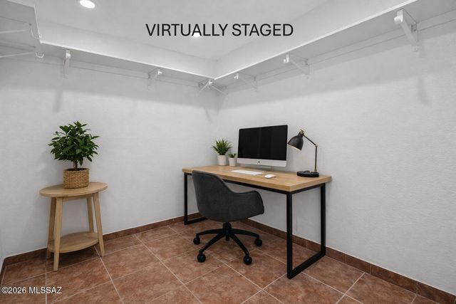 5625 N Camino De La Noche, Tucson, AZ 85718