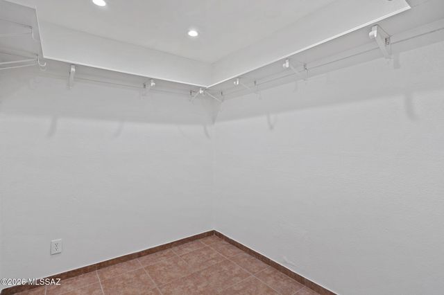 5625 N Camino De La Noche, Tucson, AZ 85718