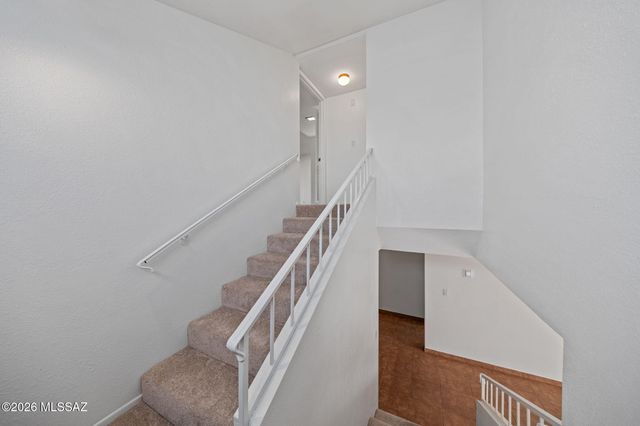 5625 N Camino De La Noche, Tucson, AZ 85718