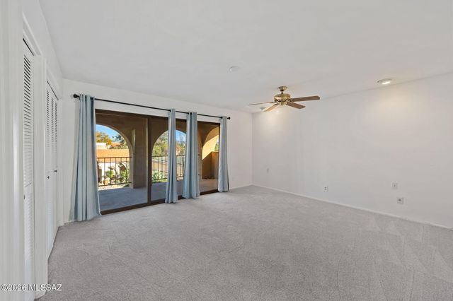 5625 N Camino De La Noche, Tucson, AZ 85718