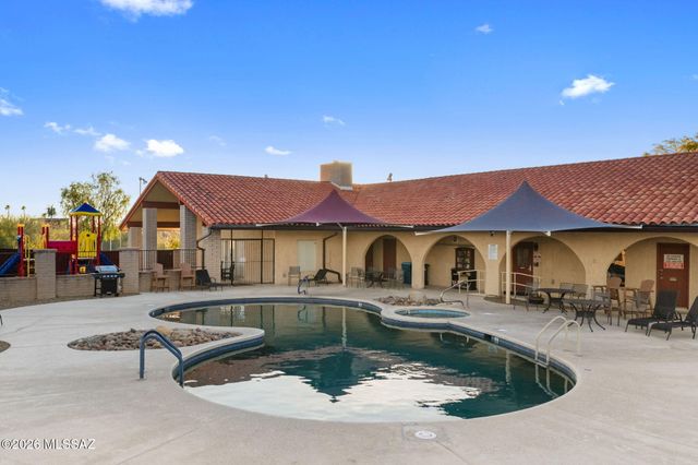 5625 N Camino De La Noche, Tucson, AZ 85718