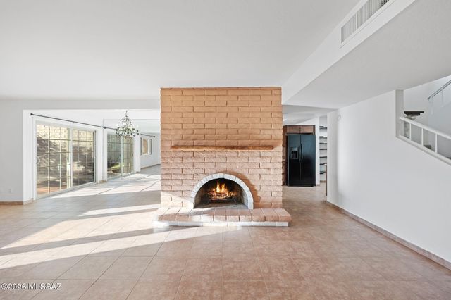 5625 N Camino De La Noche, Tucson, AZ 85718