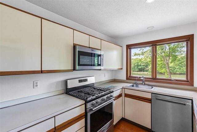 12 Silver Street, Warwick, RI 02889