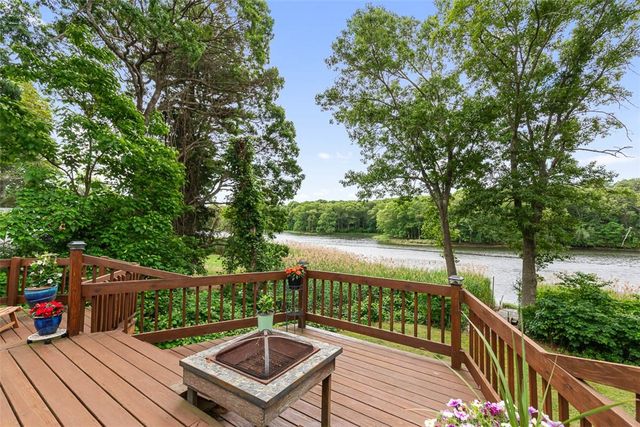 12 Silver Street, Warwick, RI 02889