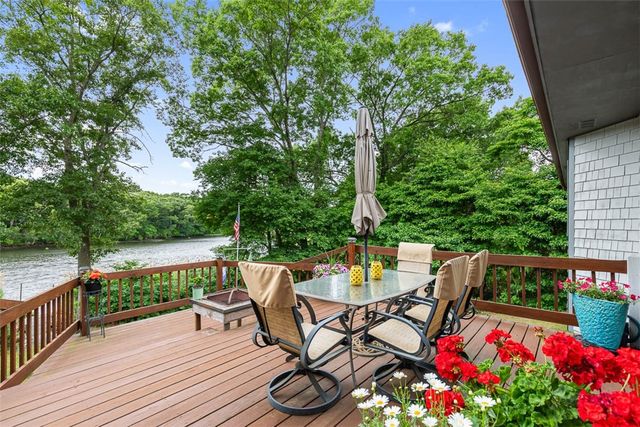 12 Silver Street, Warwick, RI 02889