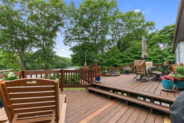 12 Silver Street, Warwick, RI 02889