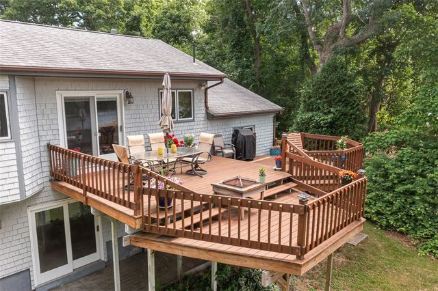 12 Silver Street, Warwick, RI 02889