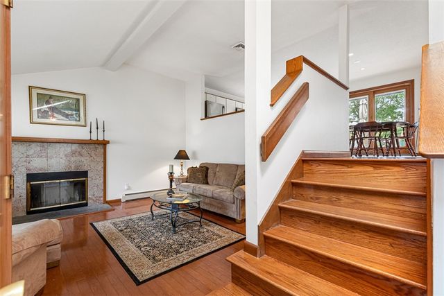 12 Silver Street, Warwick, RI 02889