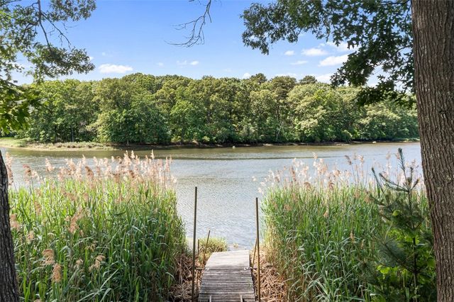 12 Silver Street, Warwick, RI 02889