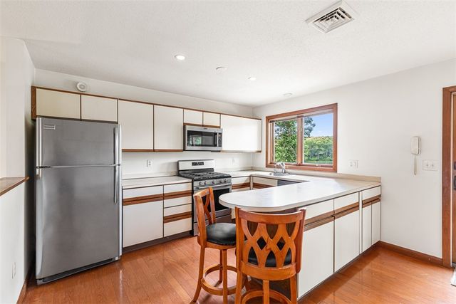 12 Silver Street, Warwick, RI 02889