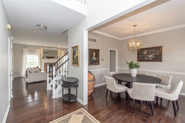 1586 Heritage Lake Drive, Centerville, OH 45458