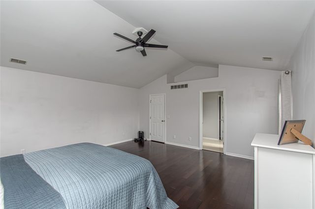 1586 Heritage Lake Drive, Centerville, OH 45458