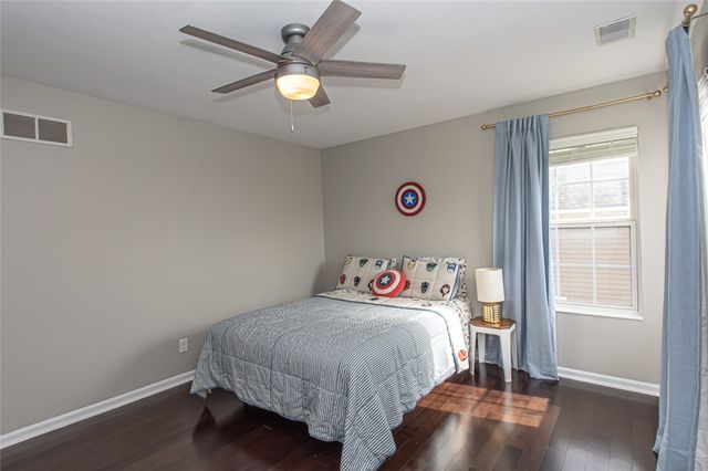 1586 Heritage Lake Drive, Centerville, OH 45458