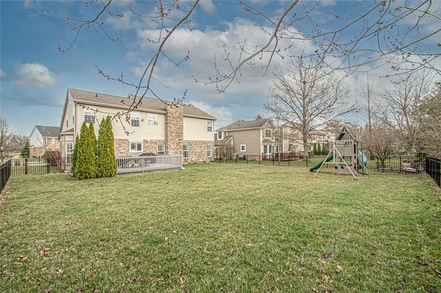 1586 Heritage Lake Drive, Centerville, OH 45458