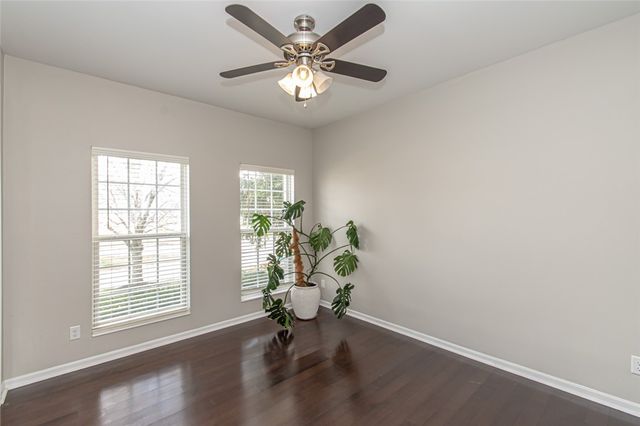 1586 Heritage Lake Drive, Centerville, OH 45458