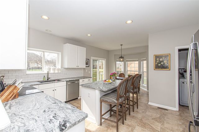 1586 Heritage Lake Drive, Centerville, OH 45458