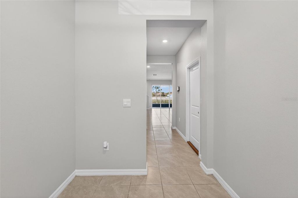 Image 12 of property listing at 188 MANGROVE SHADE CIRCLE, Apollo Beach, FL 33572