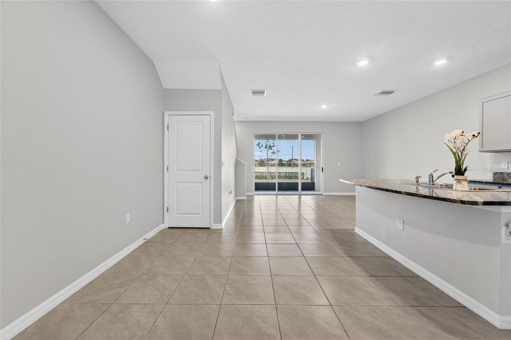 Image 15 of property listing at 188 MANGROVE SHADE CIRCLE, Apollo Beach, FL 33572