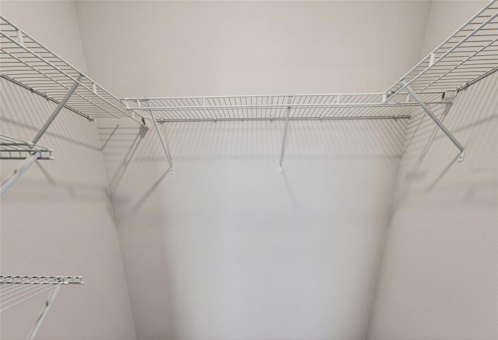 Image 31 of property listing at 188 MANGROVE SHADE CIRCLE, Apollo Beach, FL 33572