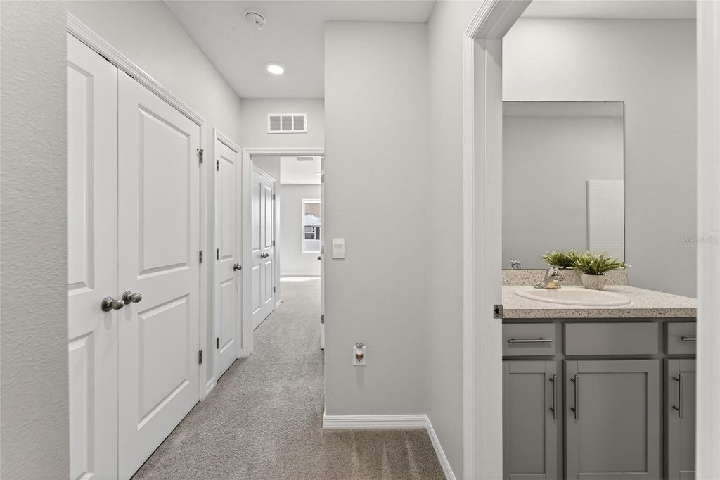 Image 35 of property listing at 188 MANGROVE SHADE CIRCLE, Apollo Beach, FL 33572