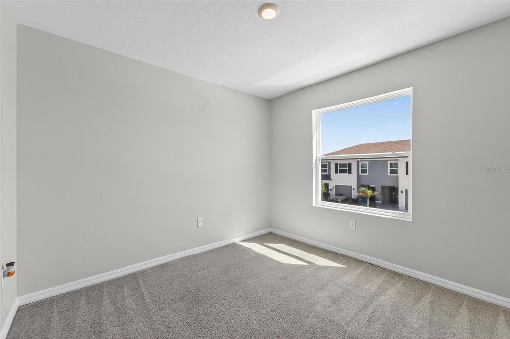 Image 45 of property listing at 188 MANGROVE SHADE CIRCLE, Apollo Beach, FL 33572