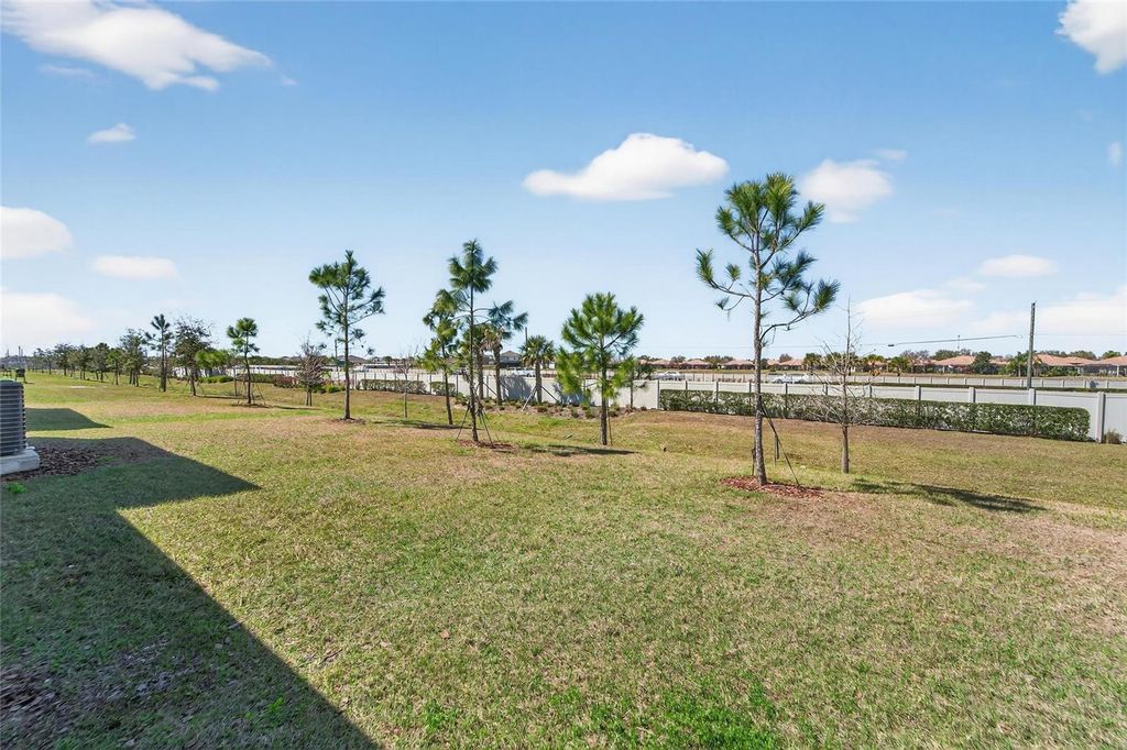 Image 55 of property listing at 188 MANGROVE SHADE CIRCLE, Apollo Beach, FL 33572