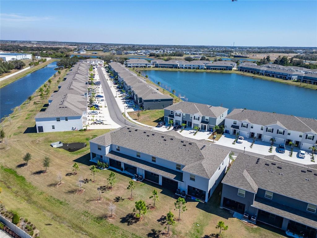 Image 73 of property listing at 188 MANGROVE SHADE CIRCLE, Apollo Beach, FL 33572