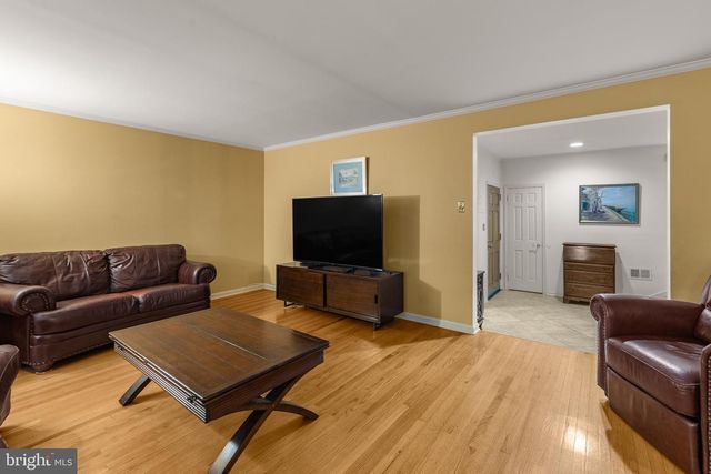 110 PARTREE RD, Cherry Hill, NJ 08003